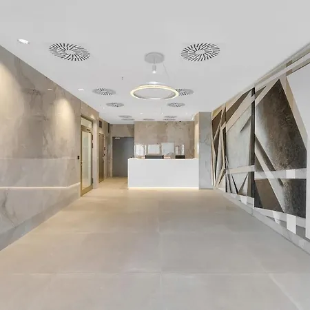 Apartman With Free Garage Parking